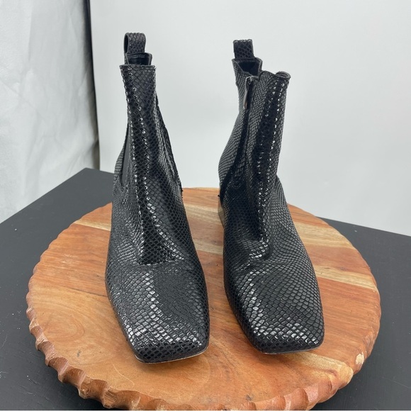 Franco Sarto Waxton Black Ankle Boots snake patent heel Sz 9 - Picture 2 of 8